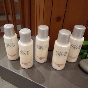 SK-II Cellumination Essence EX - Bundle of 5
5x7ML 35ml